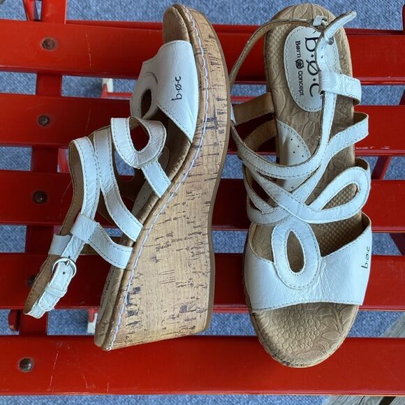 Leather Upper Buckle Closure Crock Wedge Sandals - Picture 2 of 7